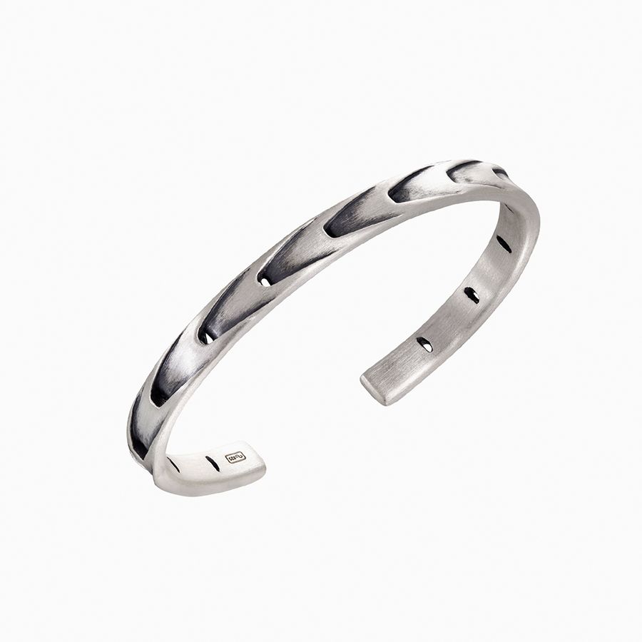 Een 925/1000 zilveren armband Antonio Bernardo model Running.